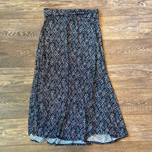 LulaRoe maxi skirt. Size medium.